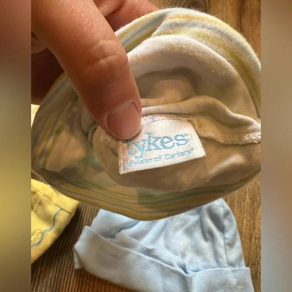 Lot of 4 Baby Hats Infant One Size Yellow Blue - Picture 4 of 5